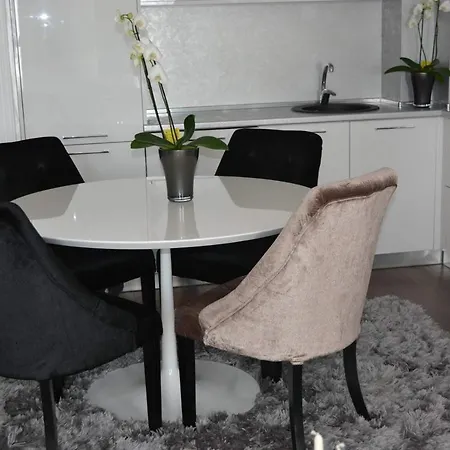 Amor, 5 Min Piazza Grande Apartment Locarno